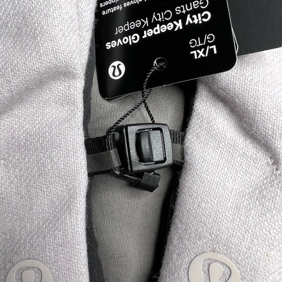Lululemon City Keeper Gloves NWT L/XL Light Grey (HRLC) *Fleece Lined - Picture 13 of 17